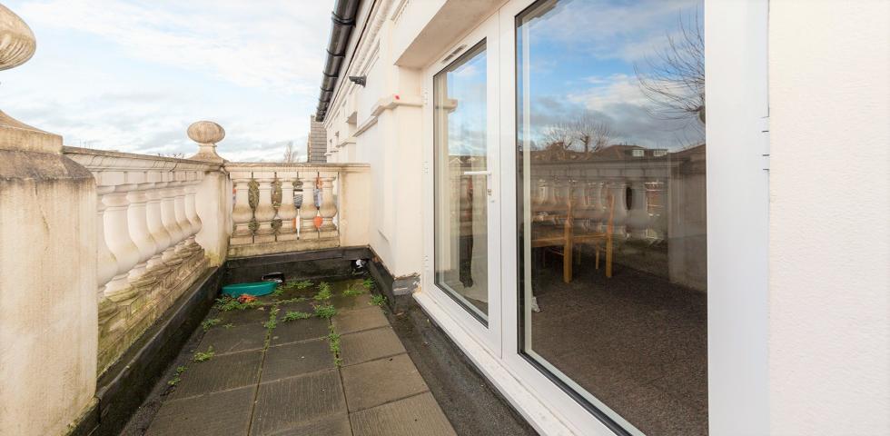 			3 Bedroom, 1 bath, 1 reception Flat			 Minster Road , KILBURN
